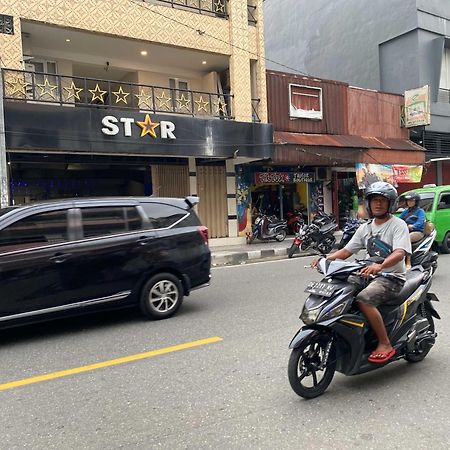 Penginapan Star Ambon Mitra Reddoorz Bagian luar foto